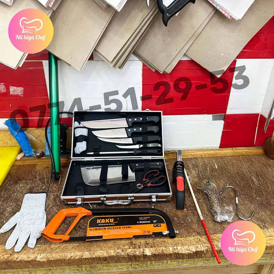 (T) VALISE 8 PIECES PLASTIQUE 100% INOX + 7 CADEAUX (129)