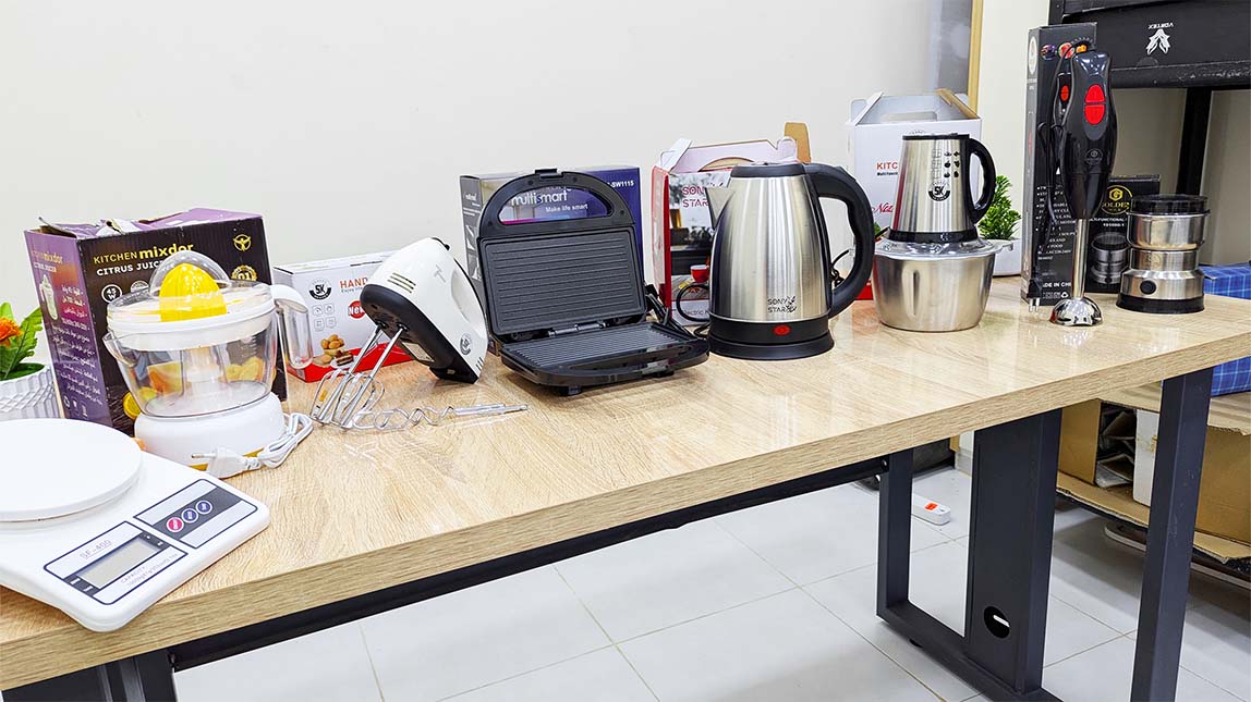 (T) MINI PACK 8 PIECES AVEC GARANTIE (053) عرض كامل للمطبخ 8 أجهزة كهرومنزلية