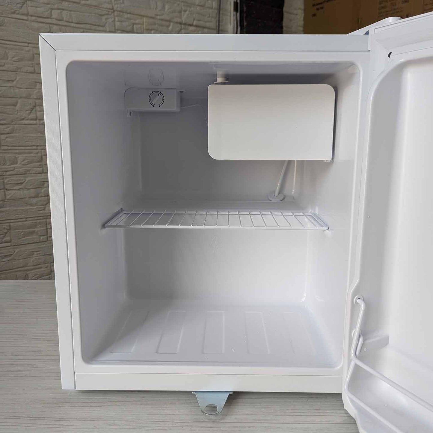 Mini Réfrigérateur RAYLAN MINI BAR 47L من أقوى الثلاجات الصغيرة في الجزائر